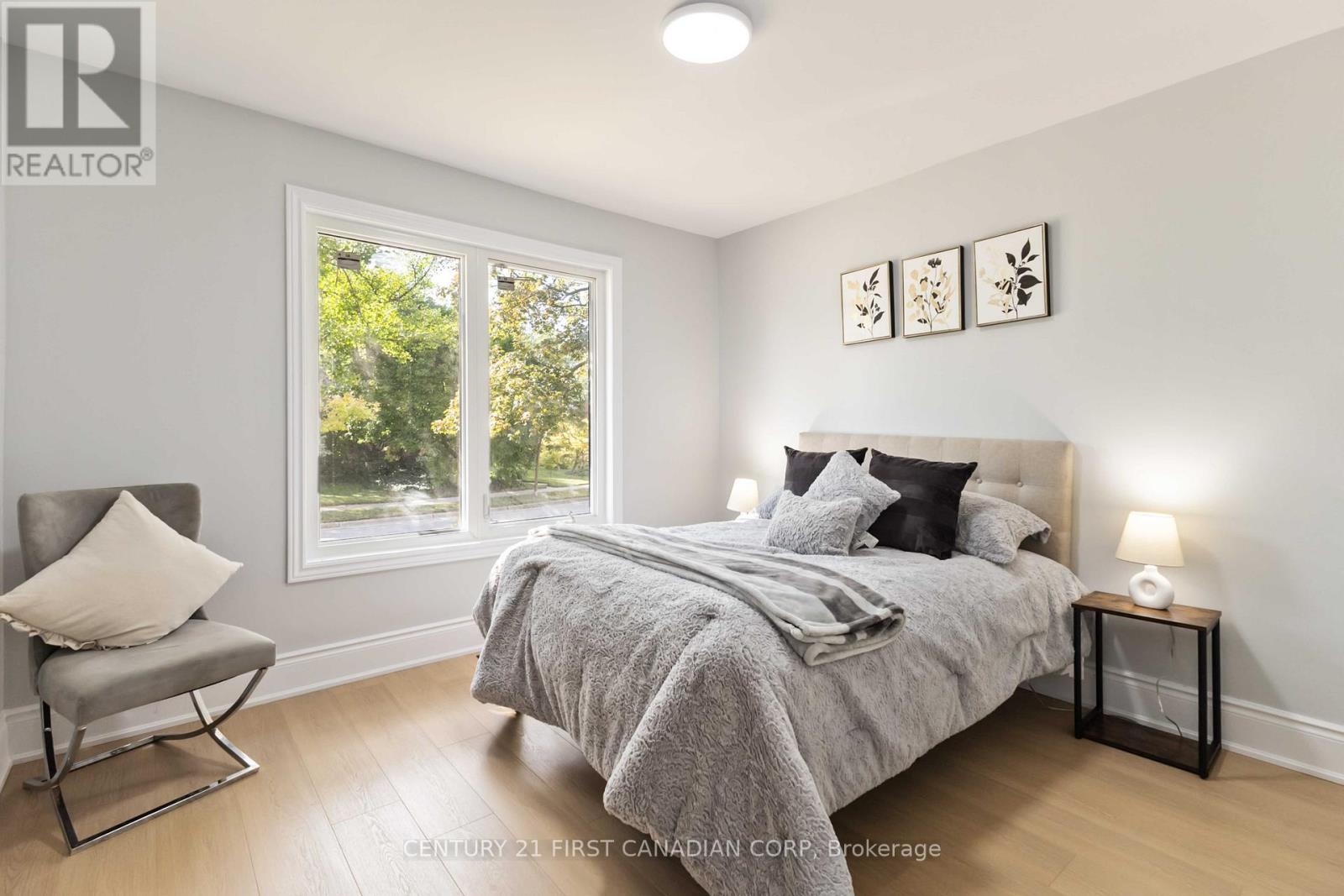 122 Windsor Crescent, London South (South F), Ontario  N6C 1V8 - Photo 13 - X12391002