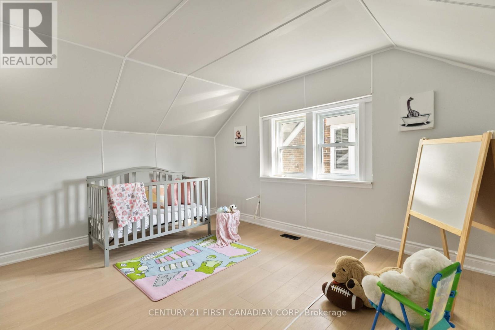 122 Windsor Crescent, London South (South F), Ontario  N6C 1V8 - Photo 19 - X12391002