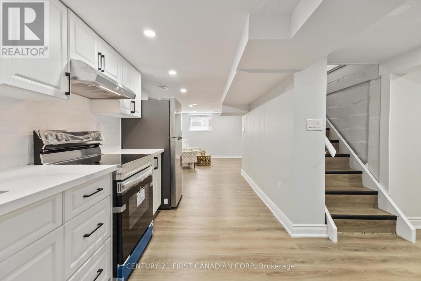 122 Windsor Crescent, London South (South F), Ontario  N6C 1V8 - Photo 20 - X12391002
