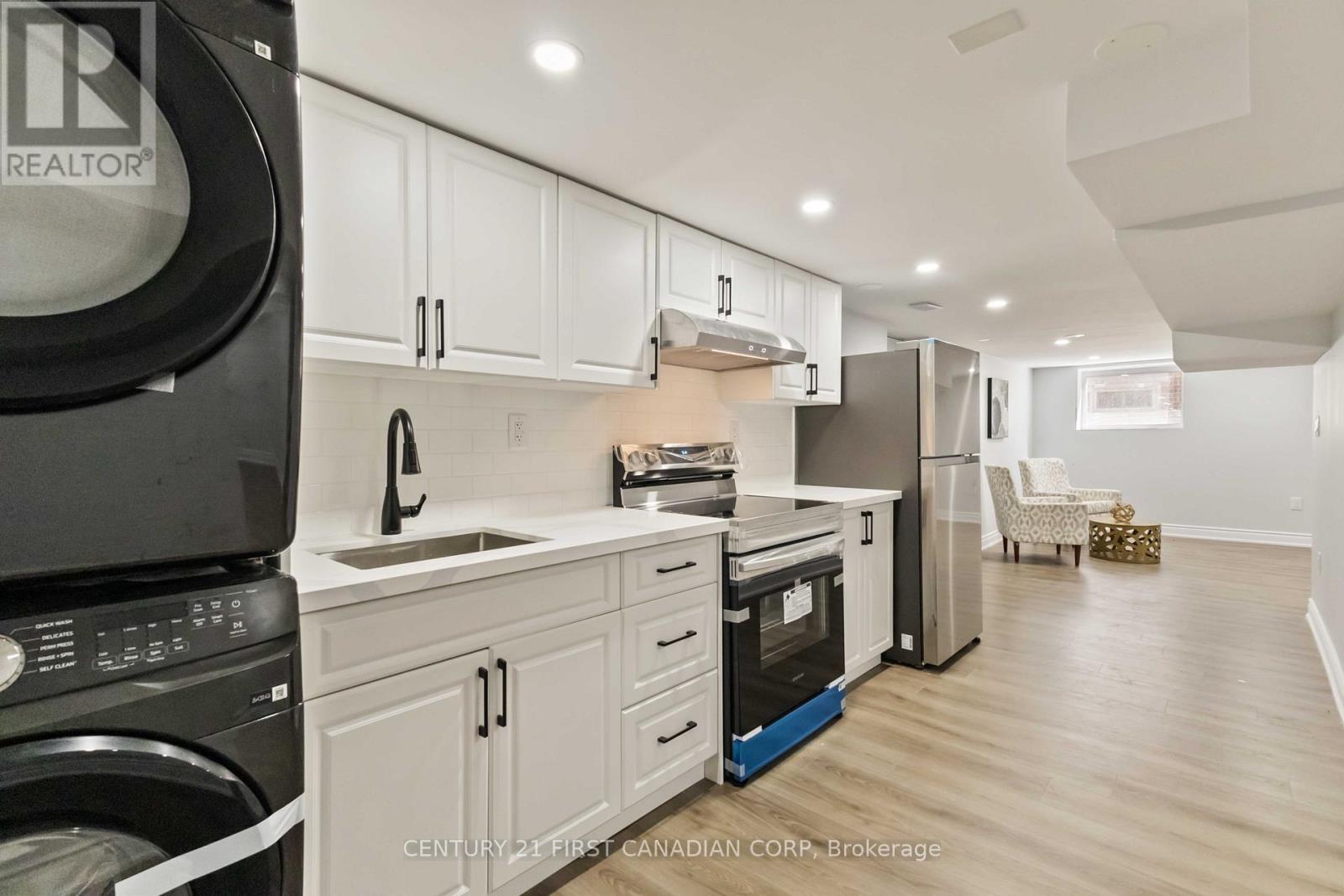 122 Windsor Crescent, London South (South F), Ontario  N6C 1V8 - Photo 23 - X12391002