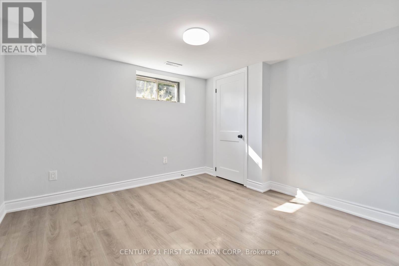 122 Windsor Crescent, London South (South F), Ontario  N6C 1V8 - Photo 26 - X12391002