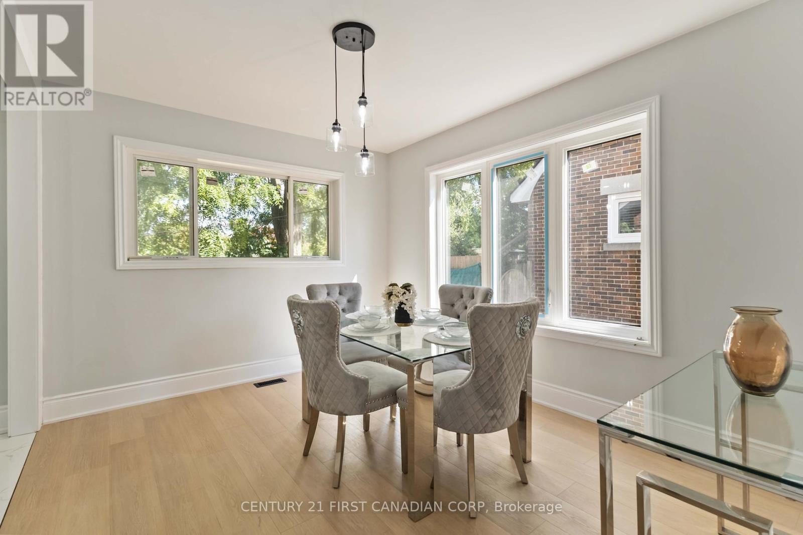 122 Windsor Crescent, London South (South F), Ontario  N6C 1V8 - Photo 7 - X12391002
