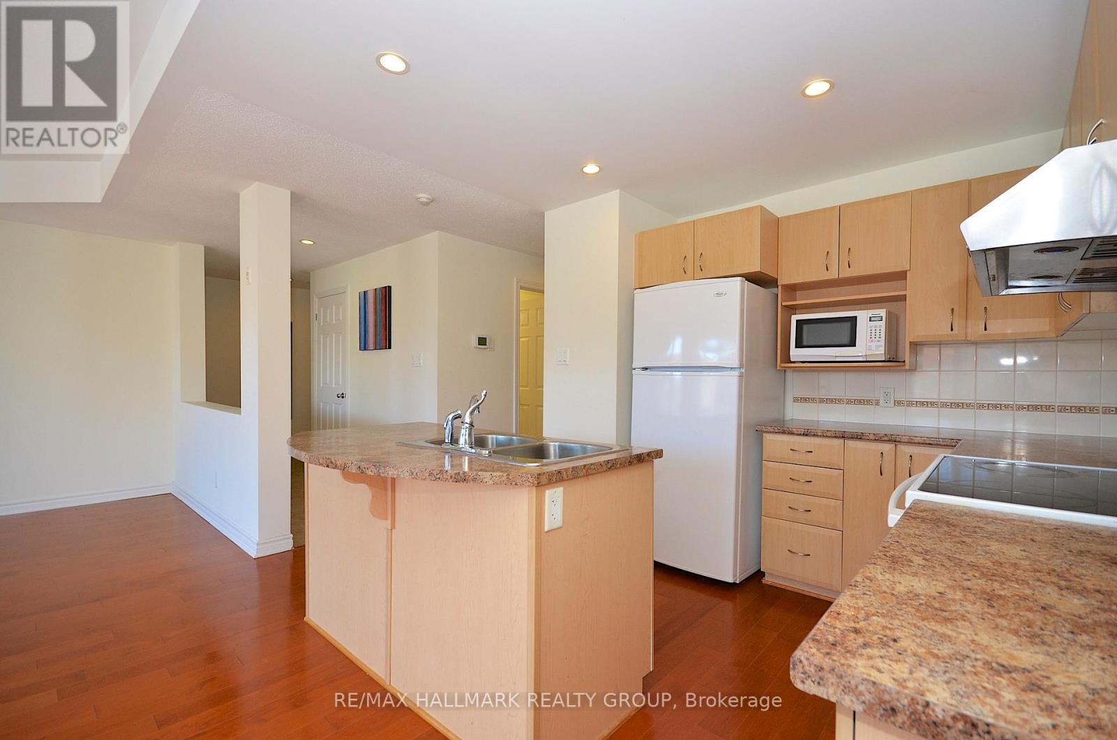 7 - 304 Paseo Private, Ottawa, Ontario  K2G 4N7 - Photo 17 - X12390950