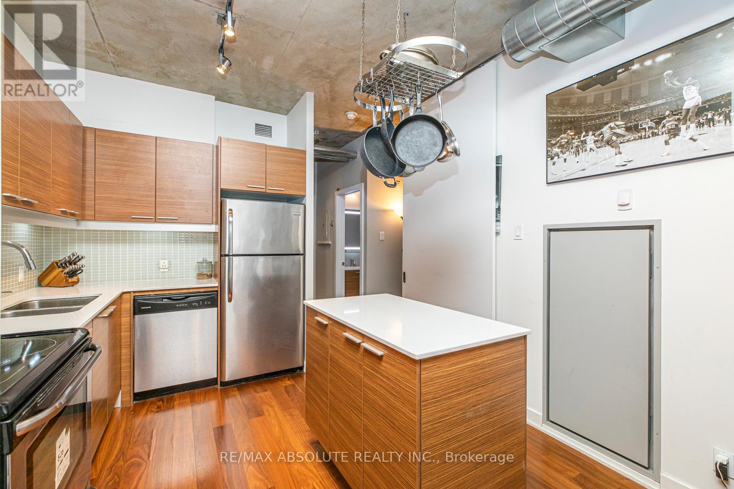 422 - 349 Mcleod Street, Ottawa, Ontario  K2P 0S1 - Photo 12 - X12390995