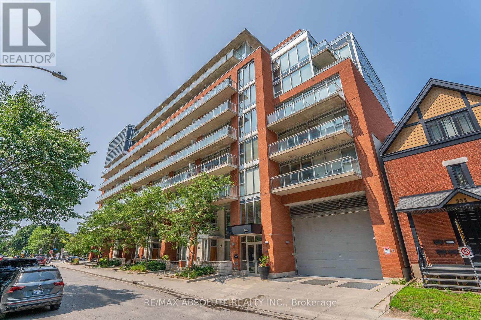 422 - 349 Mcleod Street, Ottawa, Ontario  K2P 0S1 - Photo 2 - X12390995