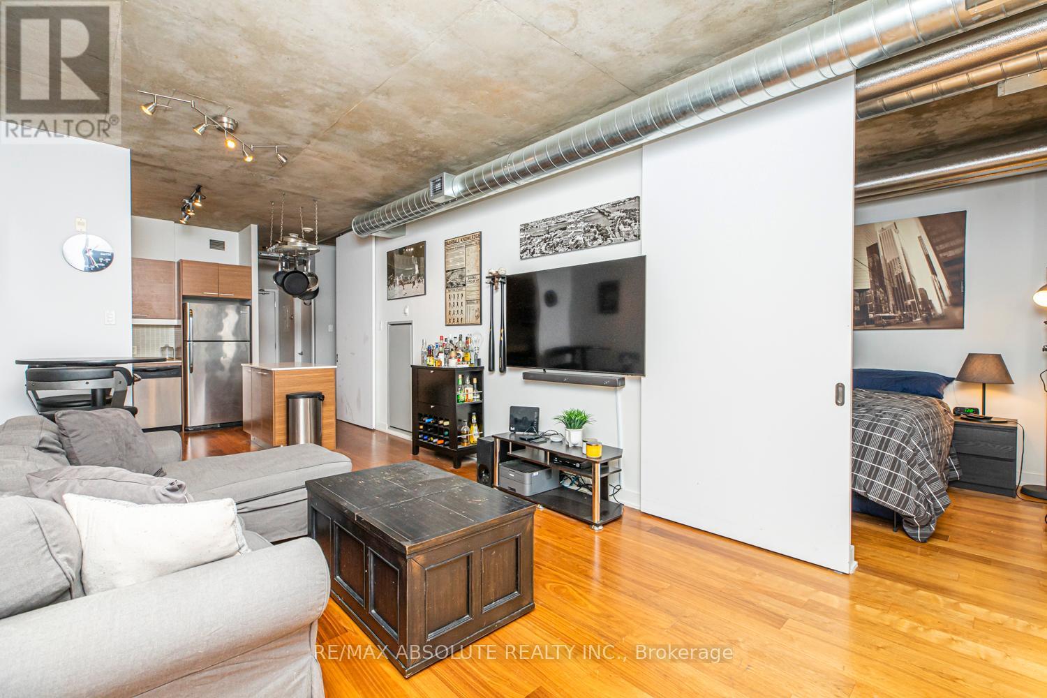 422 - 349 Mcleod Street, Ottawa, Ontario  K2P 0S1 - Photo 4 - X12390995