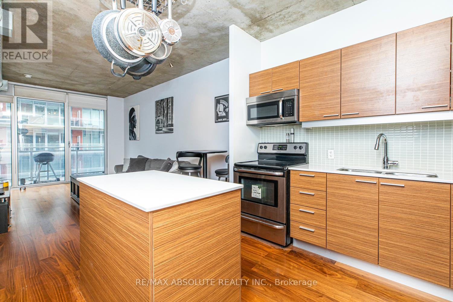 422 - 349 Mcleod Street, Ottawa, Ontario  K2P 0S1 - Photo 9 - X12390995