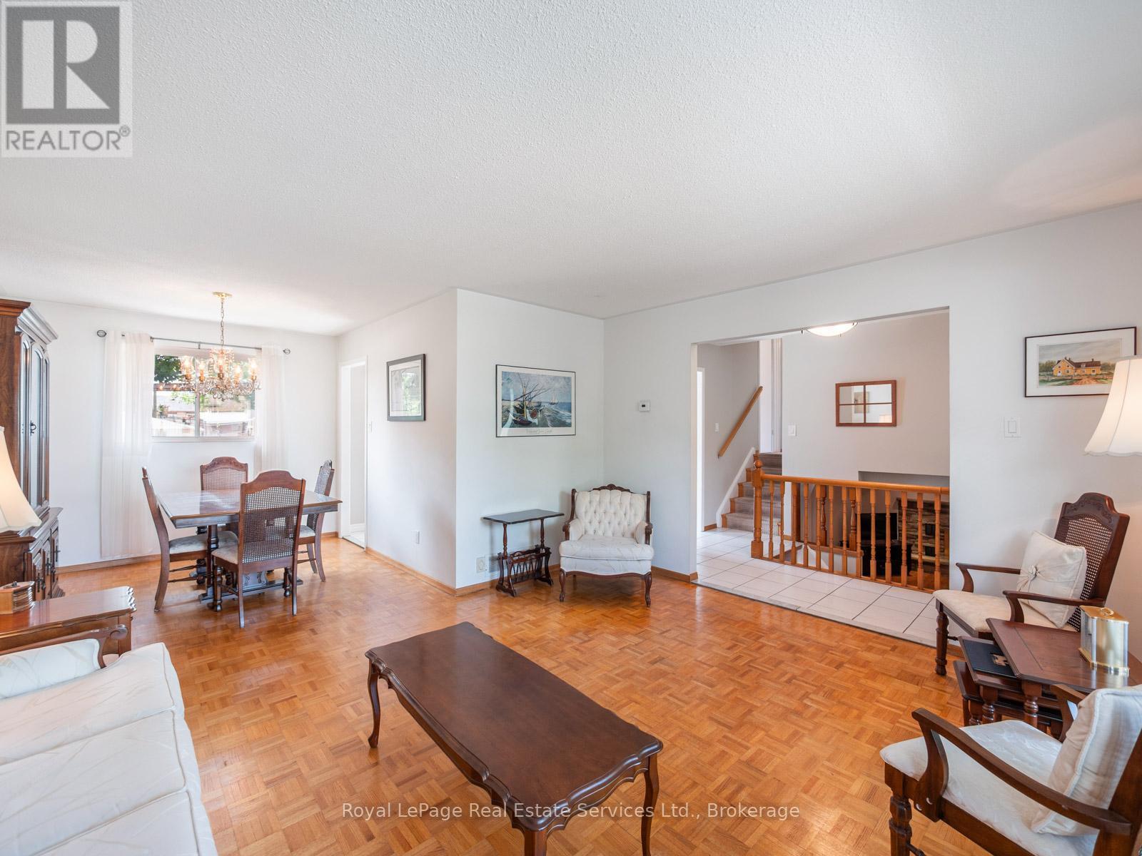 1 Mosswood Lane, Toronto, Ontario  M9V 1M3 - Photo 11 - W12391008
