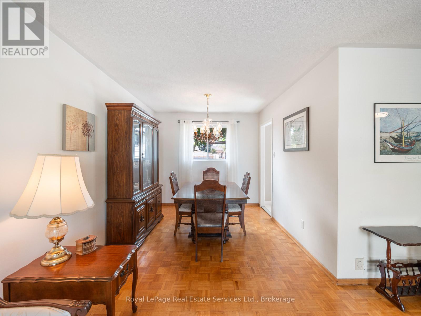 1 Mosswood Lane, Toronto, Ontario  M9V 1M3 - Photo 13 - W12391008