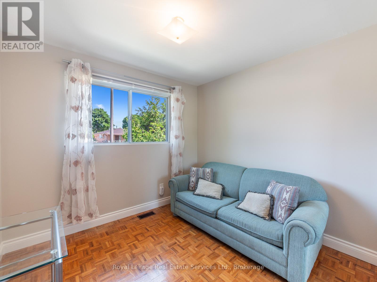 1 Mosswood Lane, Toronto, Ontario  M9V 1M3 - Photo 19 - W12391008