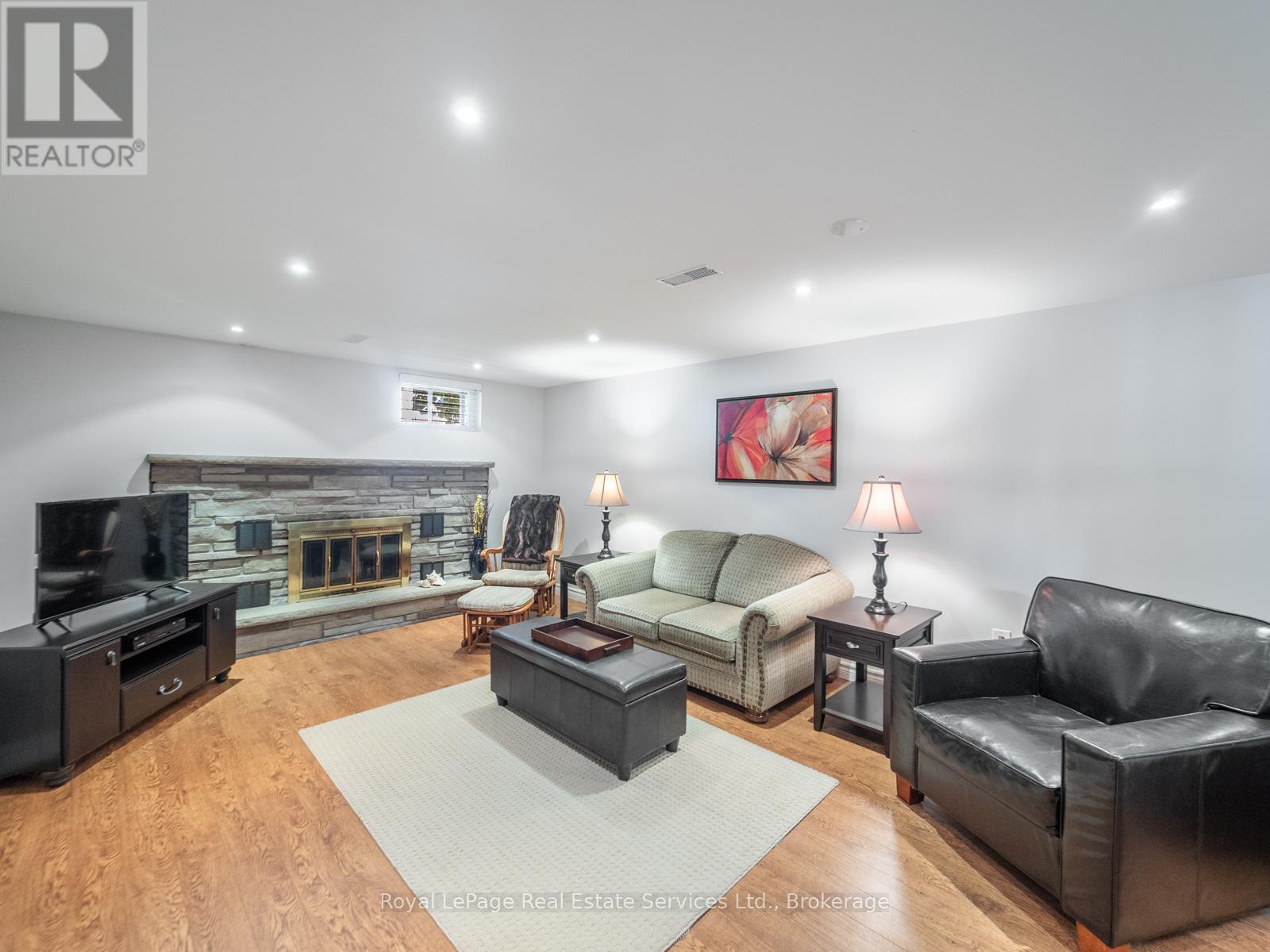 1 Mosswood Lane, Toronto, Ontario  M9V 1M3 - Photo 22 - W12391008