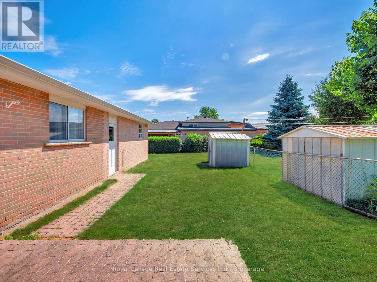 1 Mosswood Lane, Toronto, Ontario  M9V 1M3 - Photo 28 - W12391008
