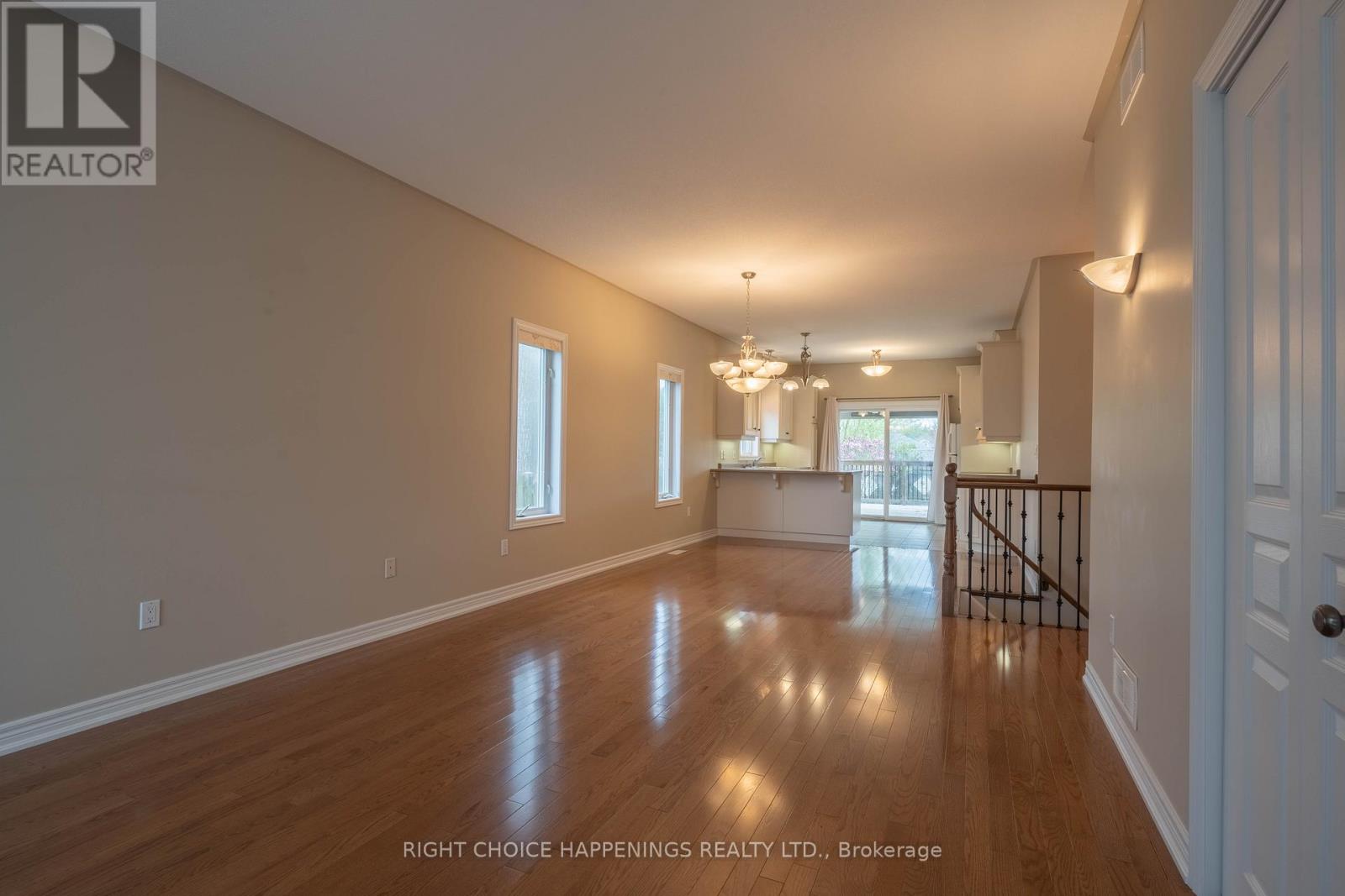 347 Oakcrest Avenue, Welland, Ontario  L3C 7K1 - Photo 4 - X12390911
