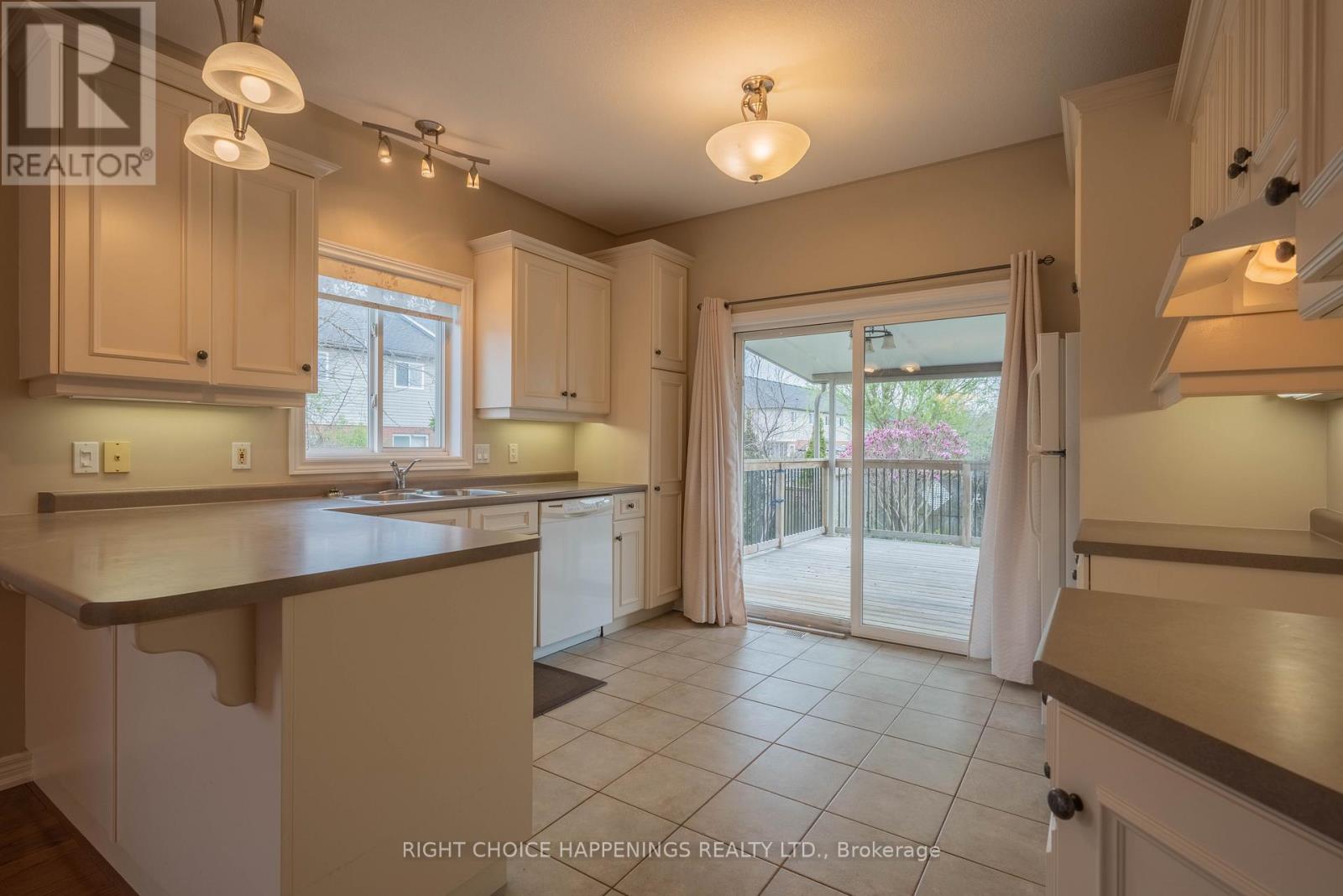 347 Oakcrest Avenue, Welland, Ontario  L3C 7K1 - Photo 7 - X12390911