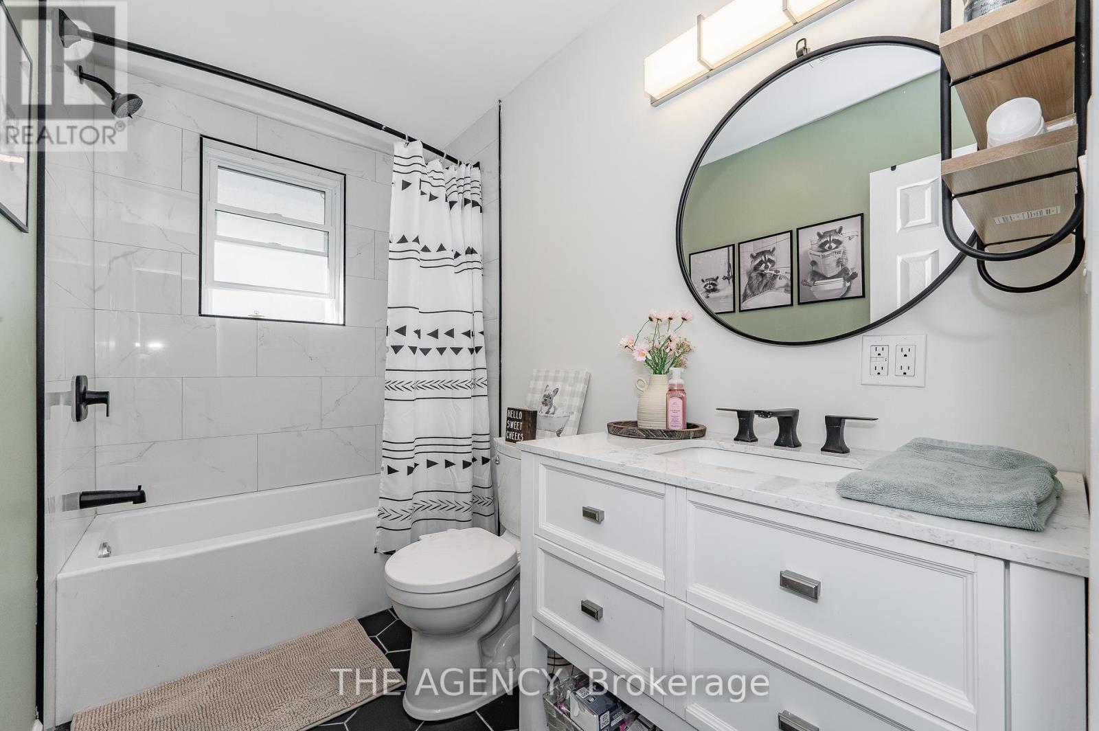 64 Churchill Street, St. Catharines, Ontario  L2S 2P5 - Photo 17 - X12391007