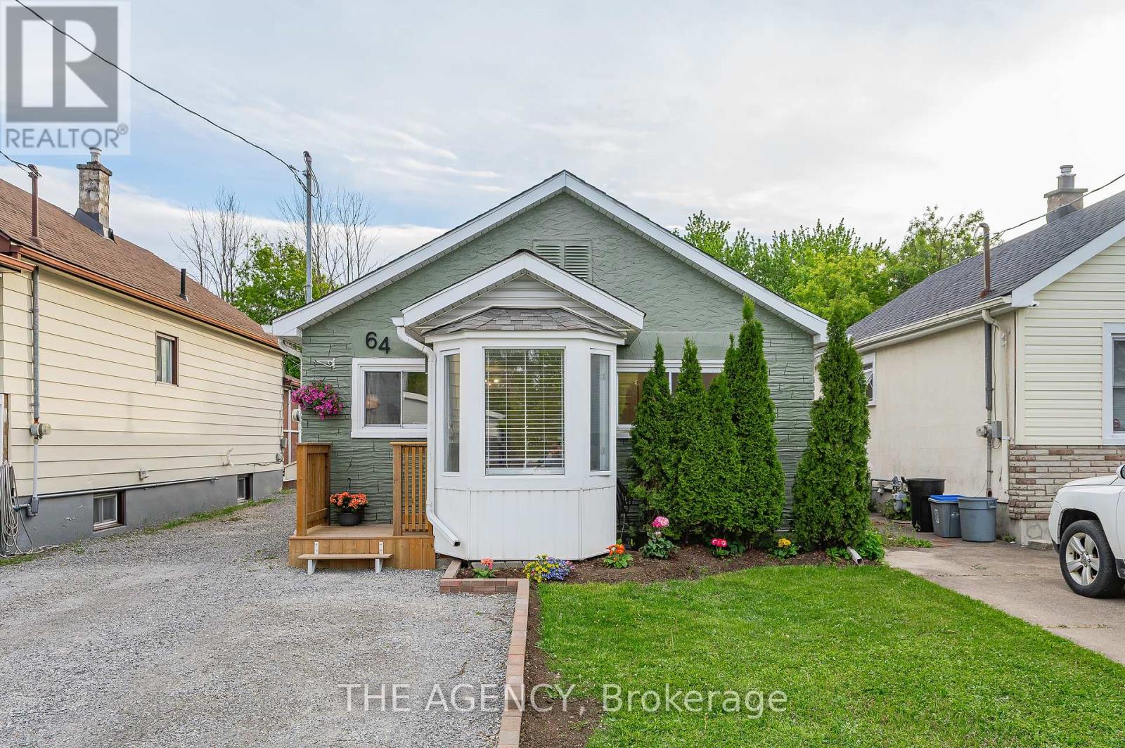 64 Churchill Street, St. Catharines, Ontario  L2S 2P5 - Photo 3 - X12391007