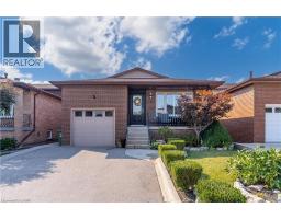 18 CHARING Drive, Hamilton, Ontario