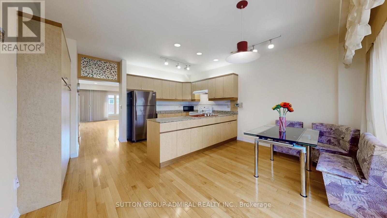 33 Carnival Court, Toronto (Westminster-Branson), Ontario  M2R 3T7 - Photo 14 - C12390727