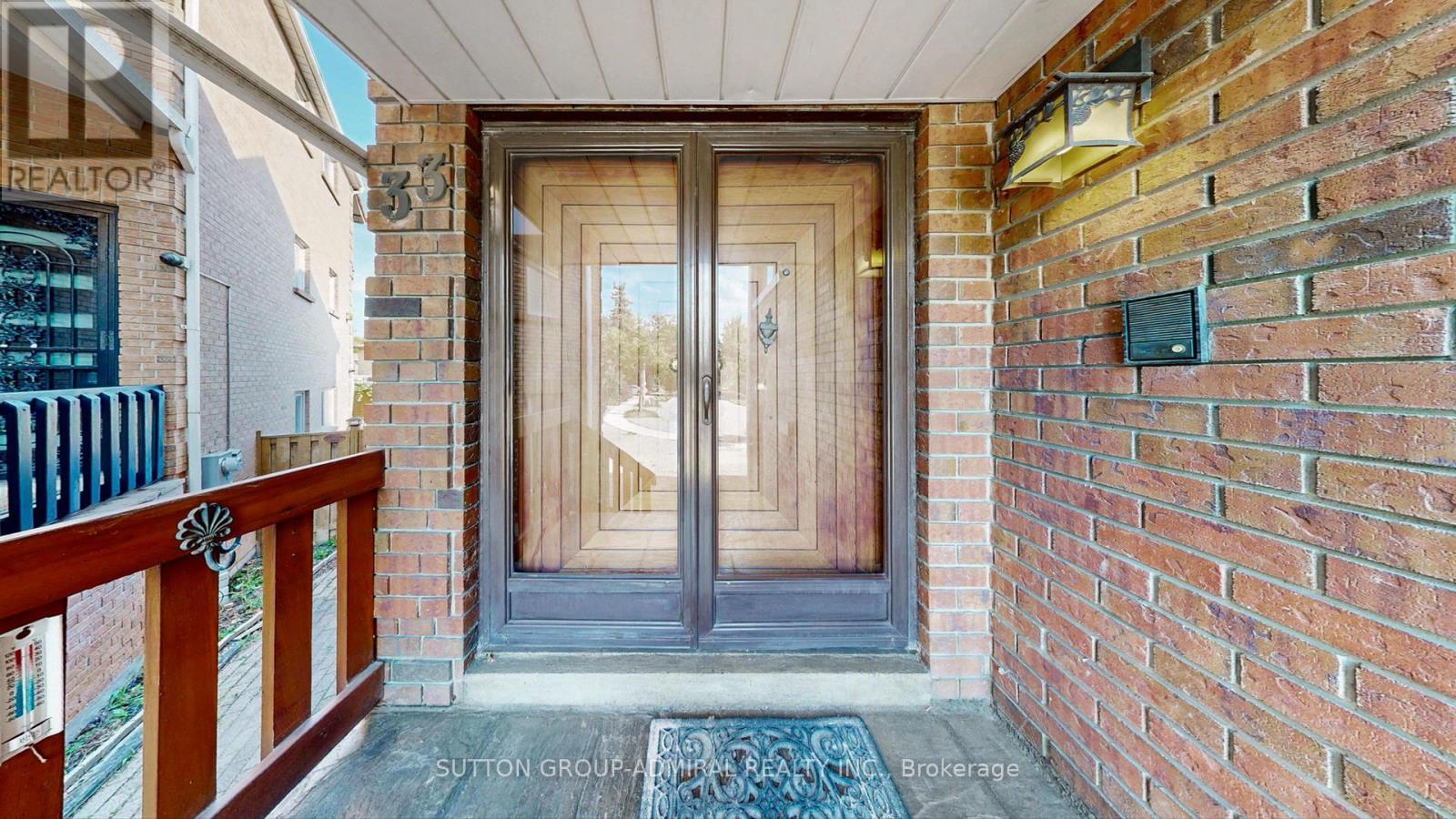 Property at 33 CARNIVAL COURT image 3