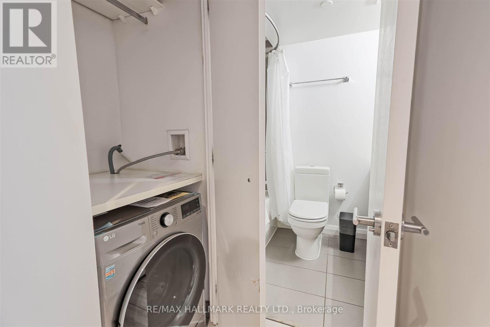 1412 - 155 Yorkville Avenue, Toronto, Ontario  M5R 0B4 - Photo 13 - C12390729