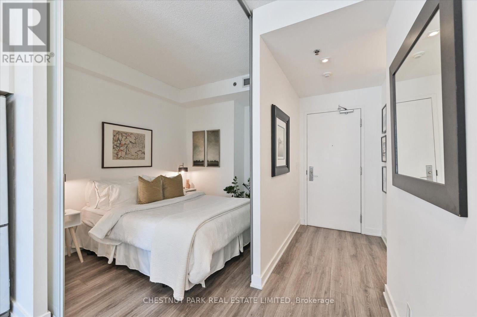 1020 - 21 Nelson Street, Toronto, Ontario  M5V 3H9 - Photo 13 - C12390741