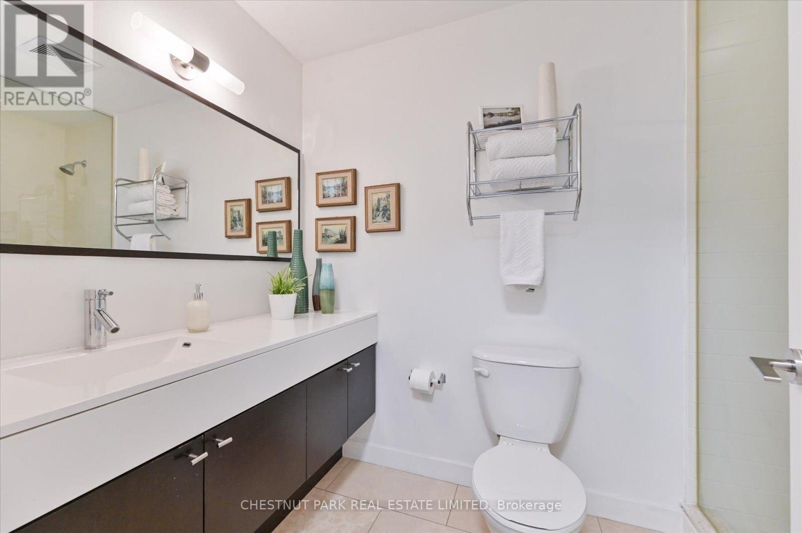 1020 - 21 Nelson Street, Toronto, Ontario  M5V 3H9 - Photo 15 - C12390741