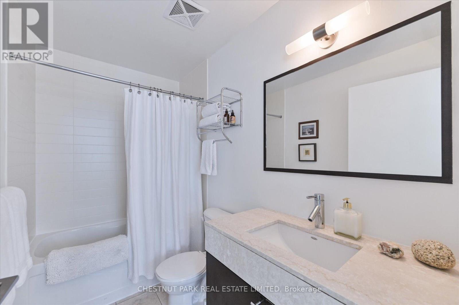 1020 - 21 Nelson Street, Toronto, Ontario  M5V 3H9 - Photo 18 - C12390741