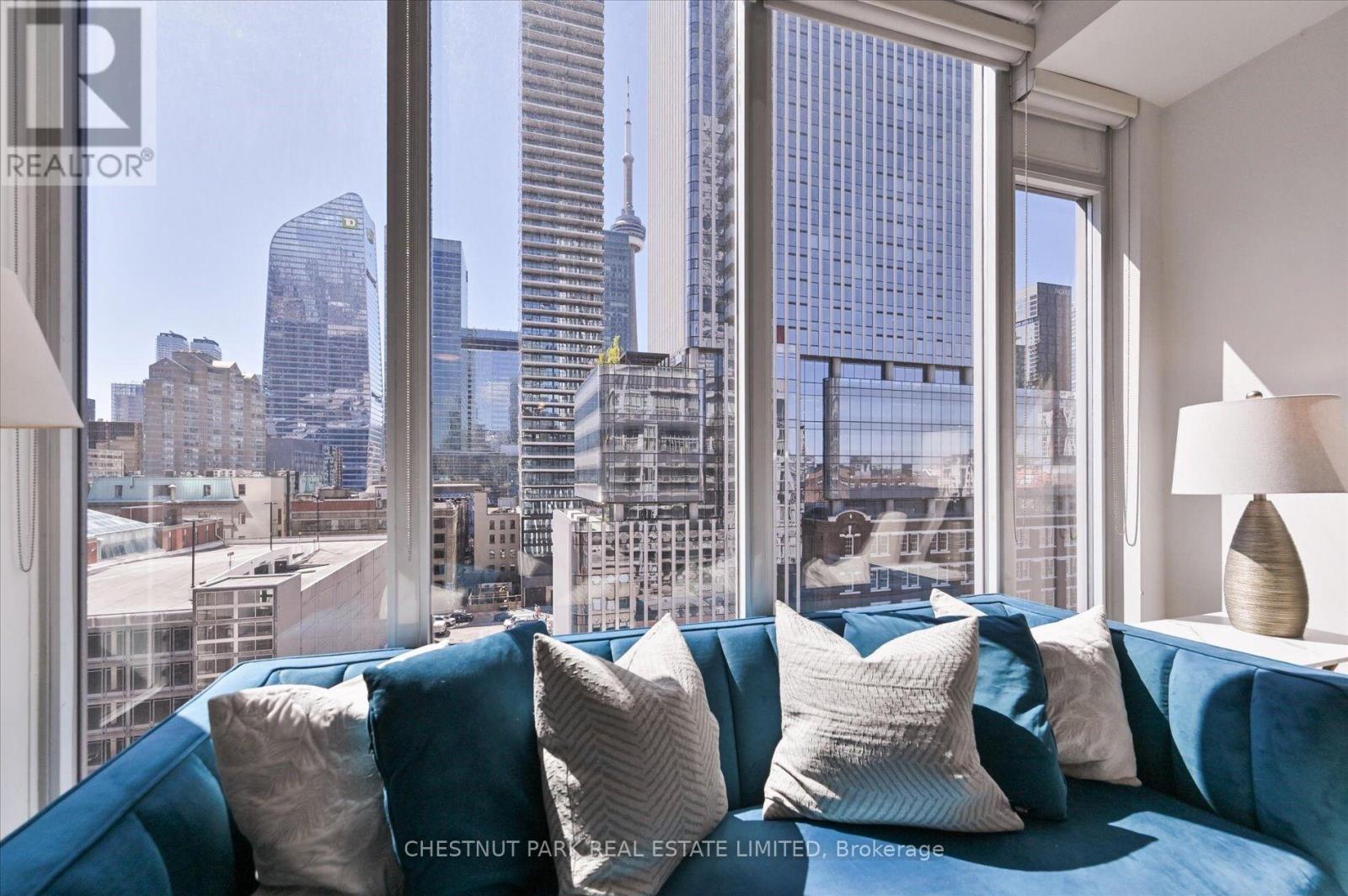 1020 - 21 Nelson Street, Toronto, Ontario  M5V 3H9 - Photo 2 - C12390741