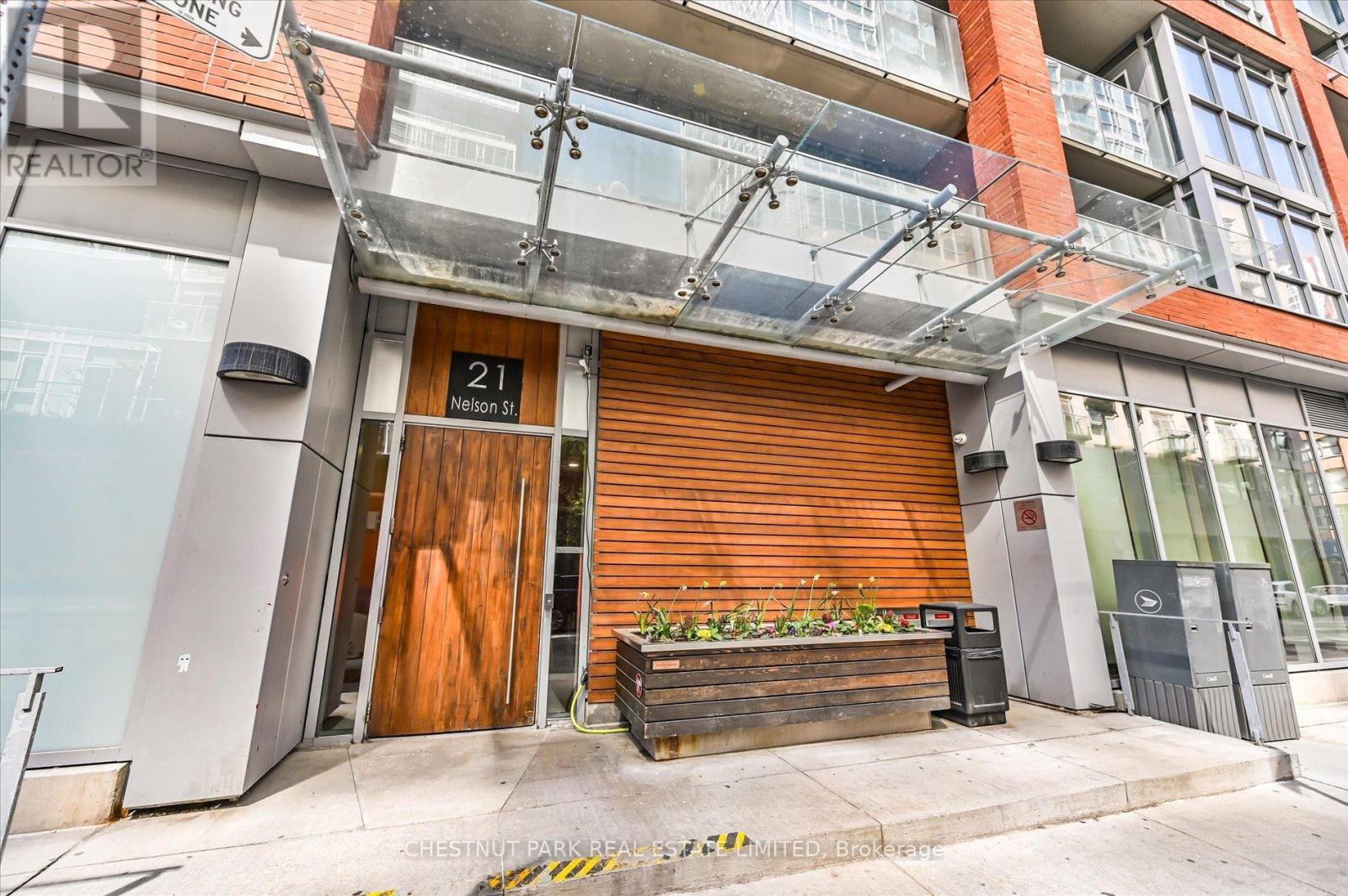 1020 - 21 Nelson Street, Toronto, Ontario  M5V 3H9 - Photo 23 - C12390741