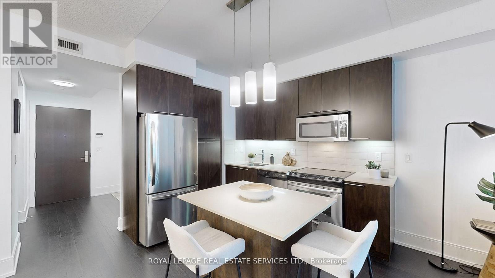 1806 - 25 Broadway Avenue, Toronto, Ontario  M4P 1T7 - Photo 8 - C12390751