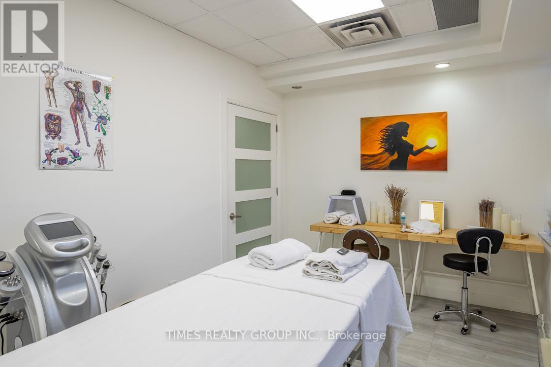 400 - 801 Eglinton Avenue W, Toronto, Ontario  M5N 1E3 - Photo 12 - C12390854