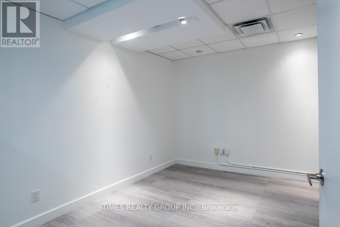 400 - 801 Eglinton Avenue W, Toronto, Ontario  M5N 1E3 - Photo 13 - C12390854