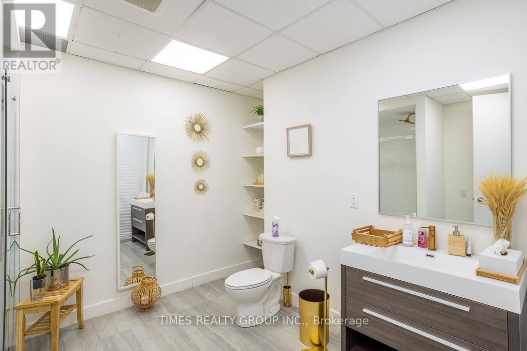 400 - 801 Eglinton Avenue W, Toronto, Ontario  M5N 1E3 - Photo 15 - C12390854
