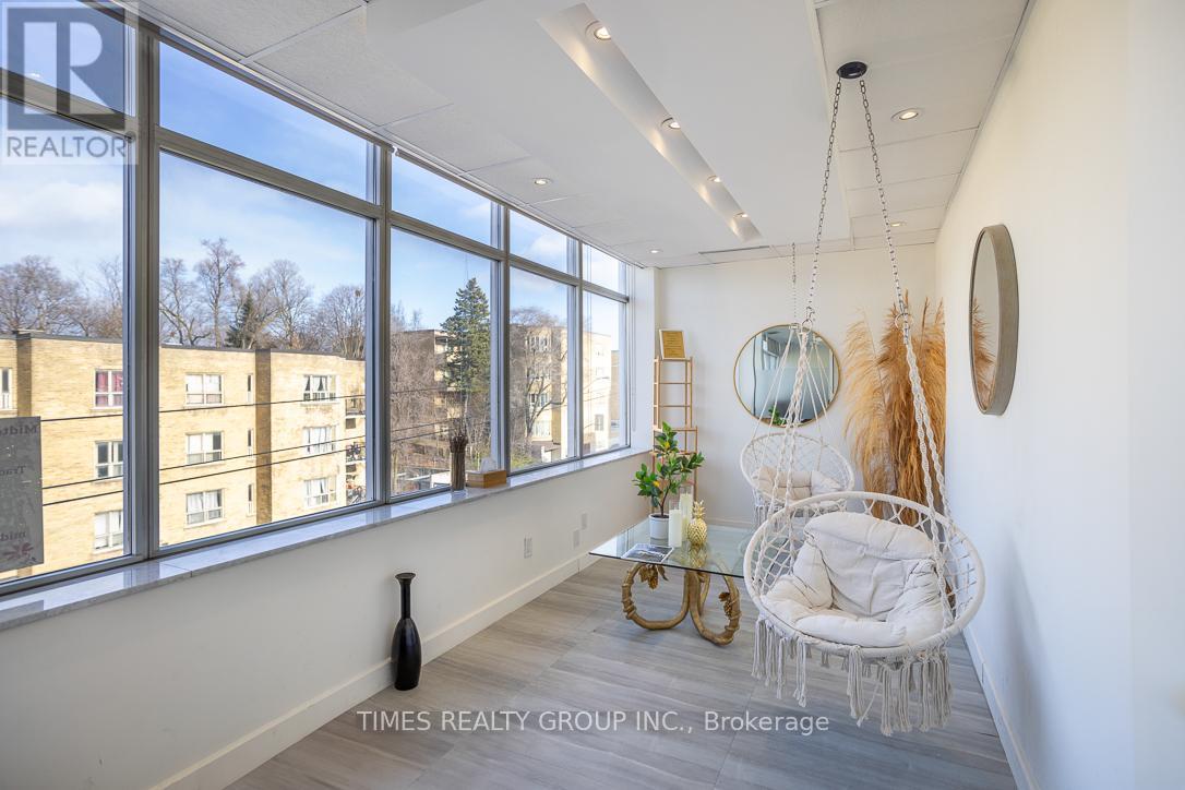 400 - 801 Eglinton Avenue W, Toronto, Ontario  M5N 1E3 - Photo 6 - C12390854