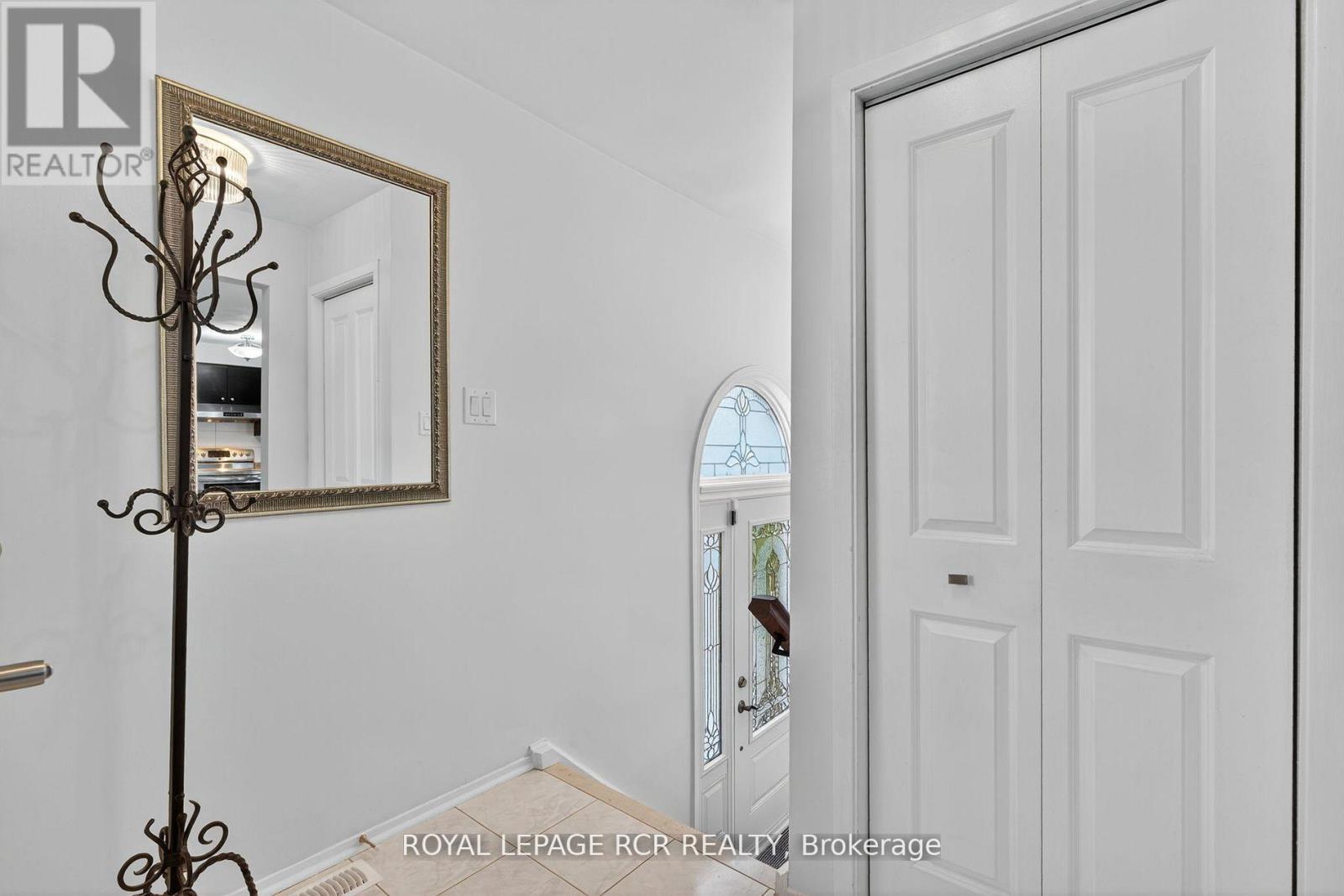 19 Navaho Drive, Toronto, Ontario  M2H 2X2 - Photo 7 - C12390904