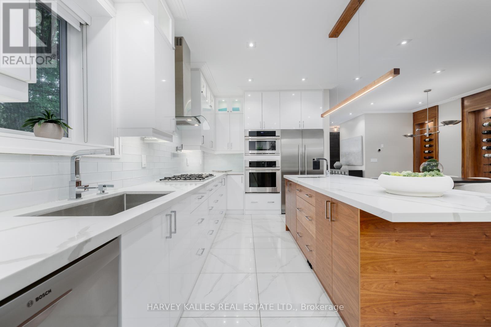 510 Donlands Avenue, Toronto, Ontario  M4J 3S7 - Photo 17 - E12390691