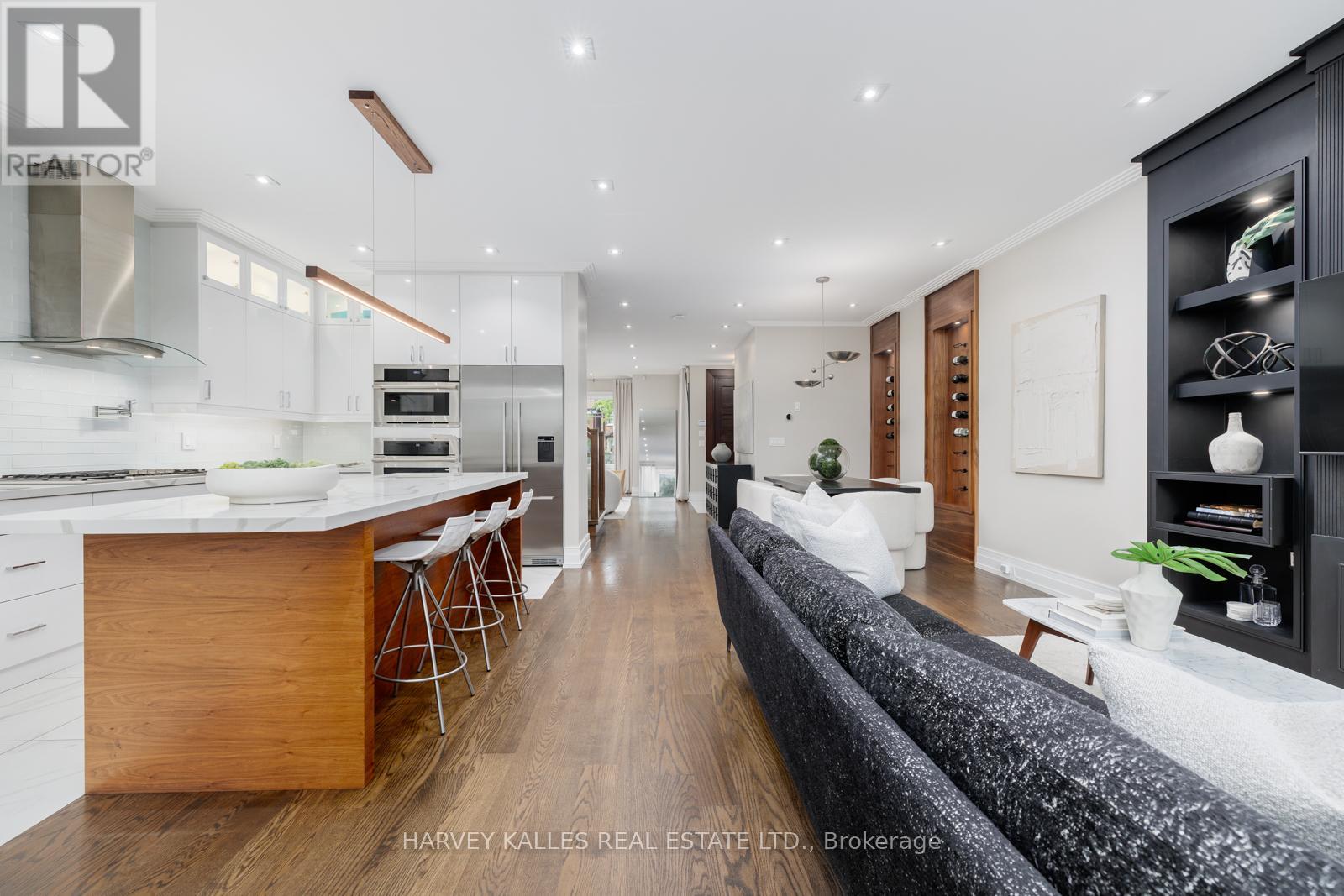 510 Donlands Avenue, Toronto, Ontario  M4J 3S7 - Photo 18 - E12390691