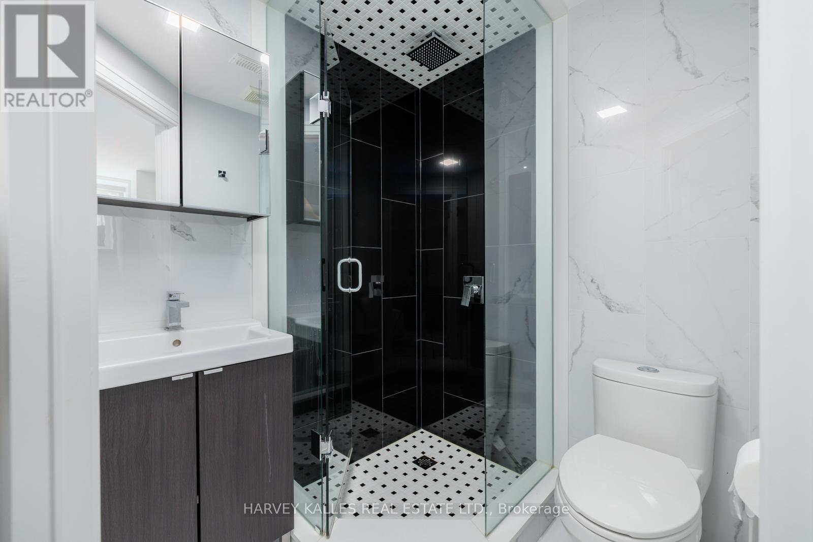 510 Donlands Avenue, Toronto, Ontario  M4J 3S7 - Photo 33 - E12390691