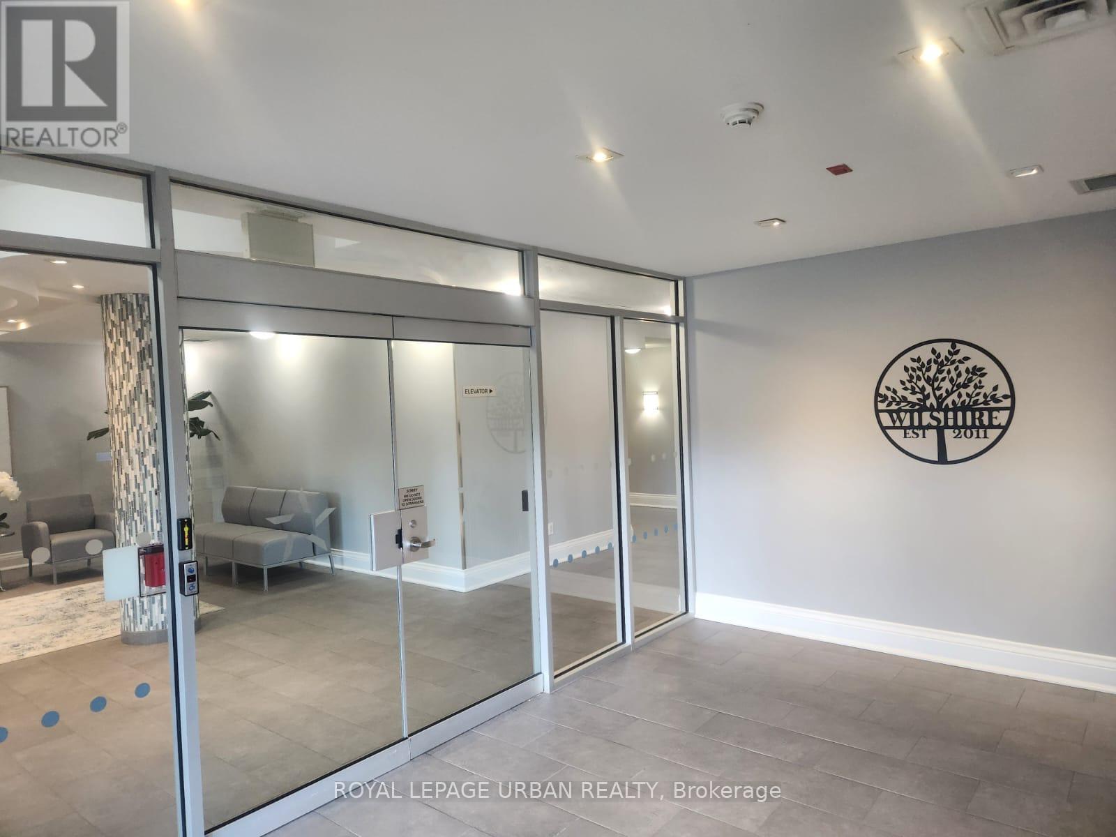 211 - 60 Fairfax Crescent, Toronto, Ontario  M1L 0E1 - Photo 3 - E12390744