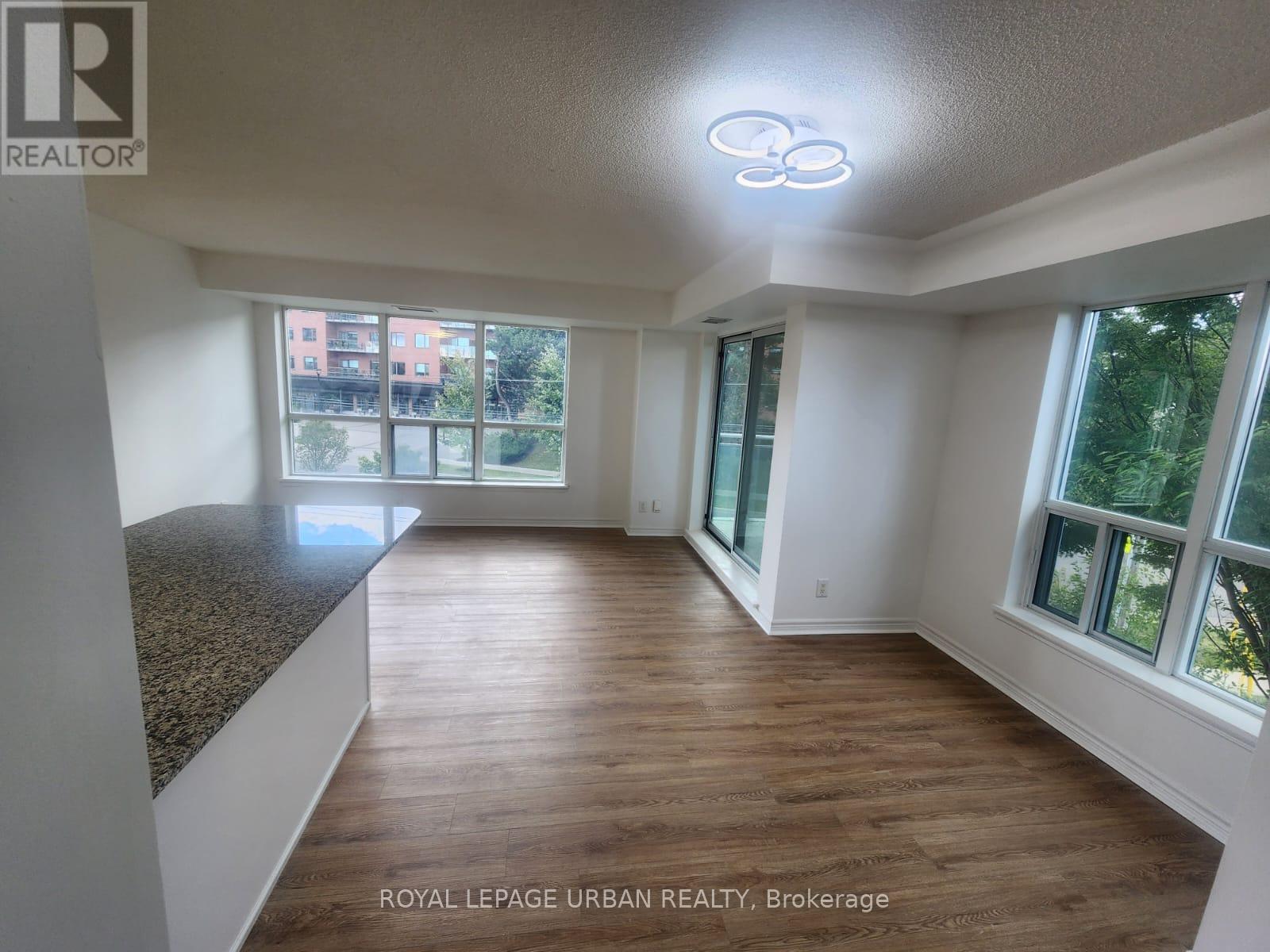211 - 60 Fairfax Crescent, Toronto, Ontario  M1L 0E1 - Photo 9 - E12390744