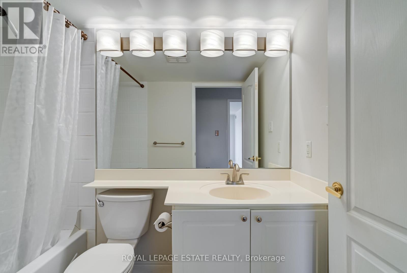 806 - 399 South Park Road, Markham (Commerce Valley), Ontario  L3T 7W6 - Photo 13 - N12390846