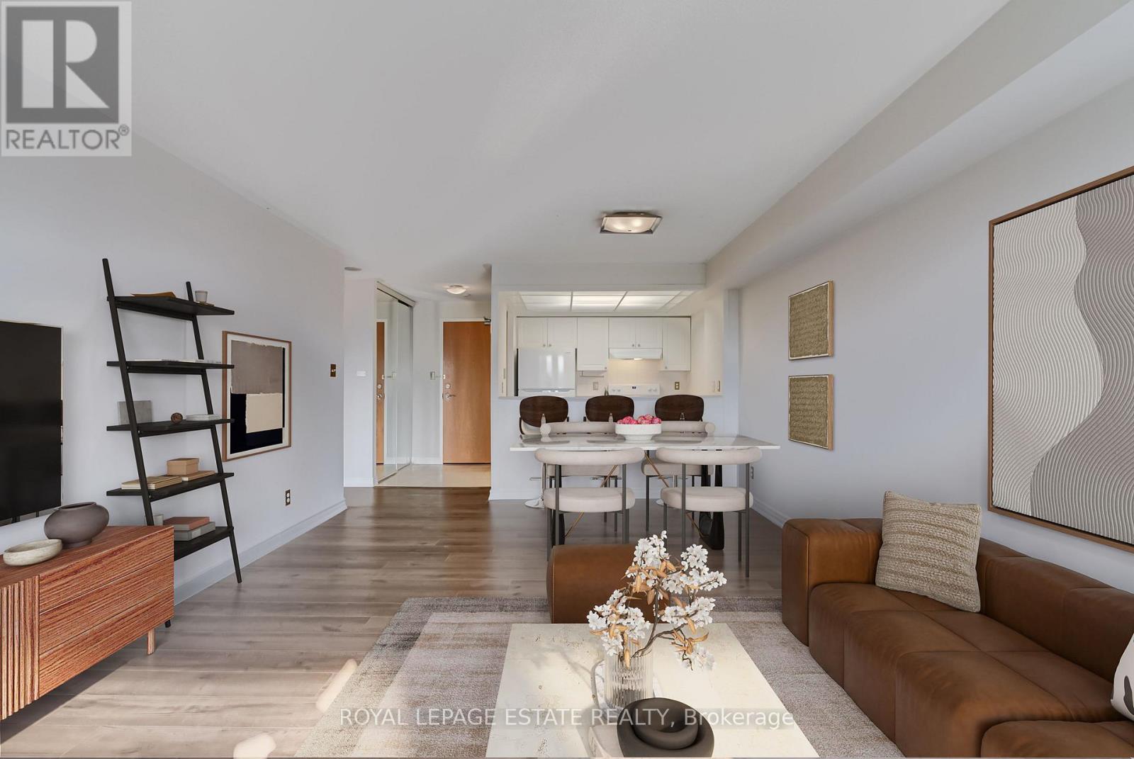 806 - 399 South Park Road, Markham (Commerce Valley), Ontario  L3T 7W6 - Photo 6 - N12390846