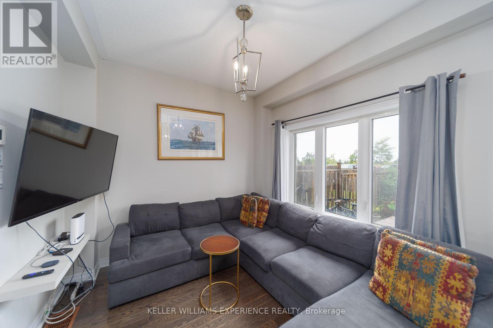 48 Snelgrove Crescent, Barrie, Ontario L4N 6R6 - Photo 11 - S12390735