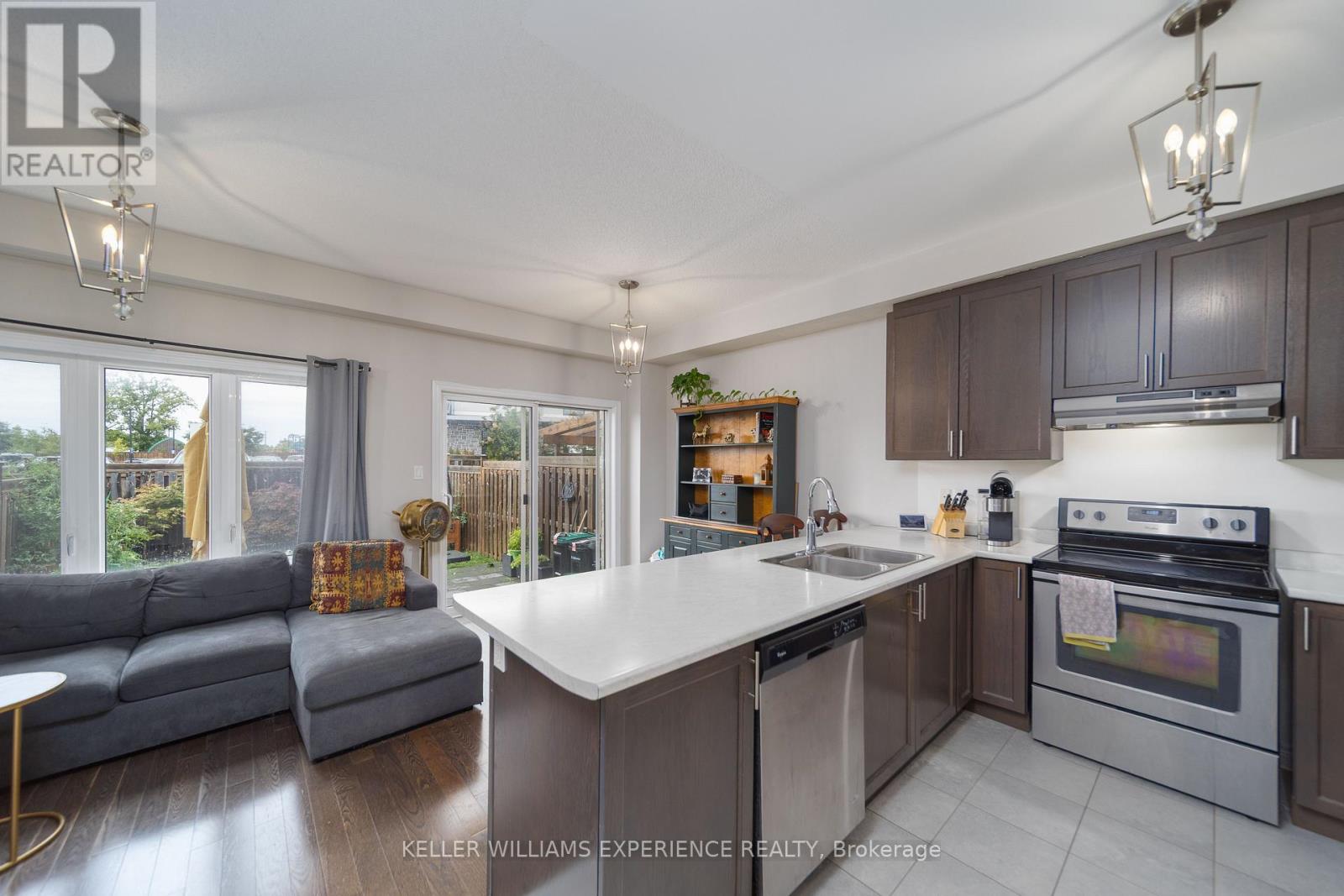 48 Snelgrove Crescent, Barrie, Ontario L4N 6R6 - Photo 6 - S12390735