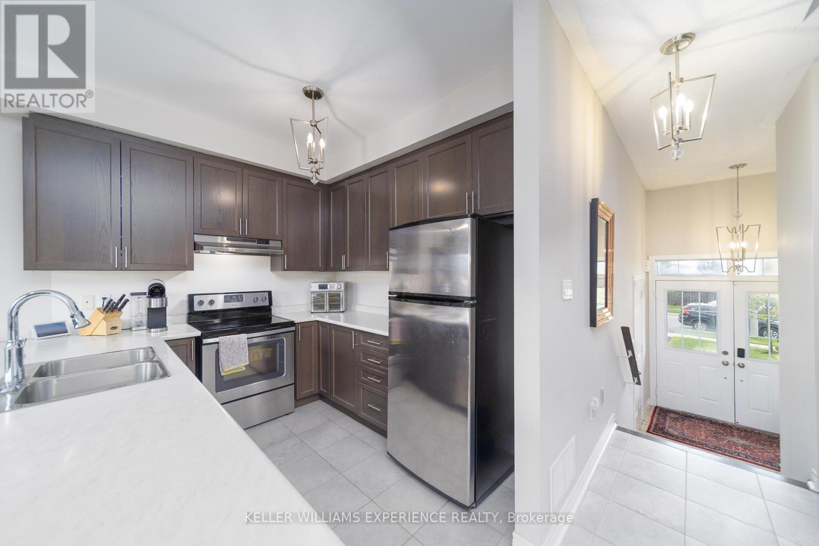 48 Snelgrove Crescent, Barrie, Ontario L4N 6R6 - Photo 7 - S12390735