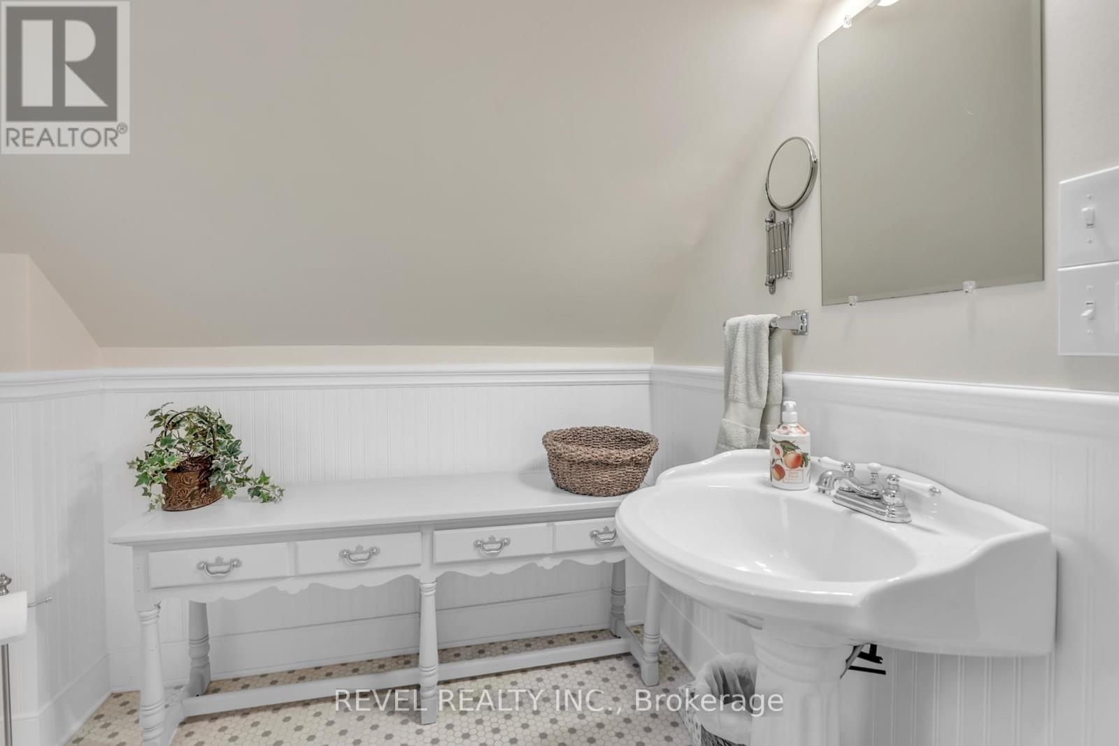 42 Dalton Street, Barrie, Ontario  L4N 1M3 - Photo 30 - S12390867