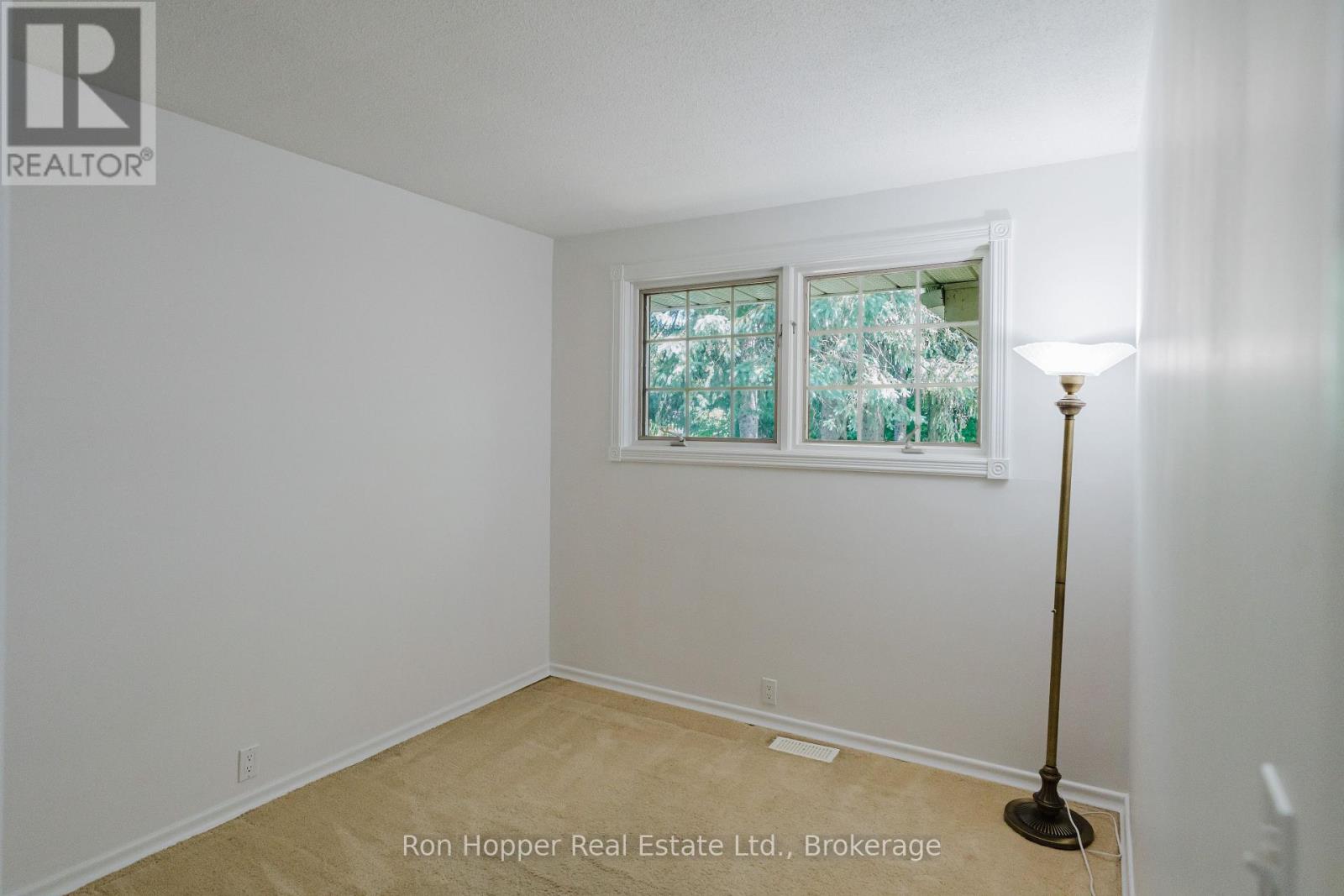 345 6th Avenue E, Owen Sound, Ontario  N4K 2T7 - Photo 17 - X12246466