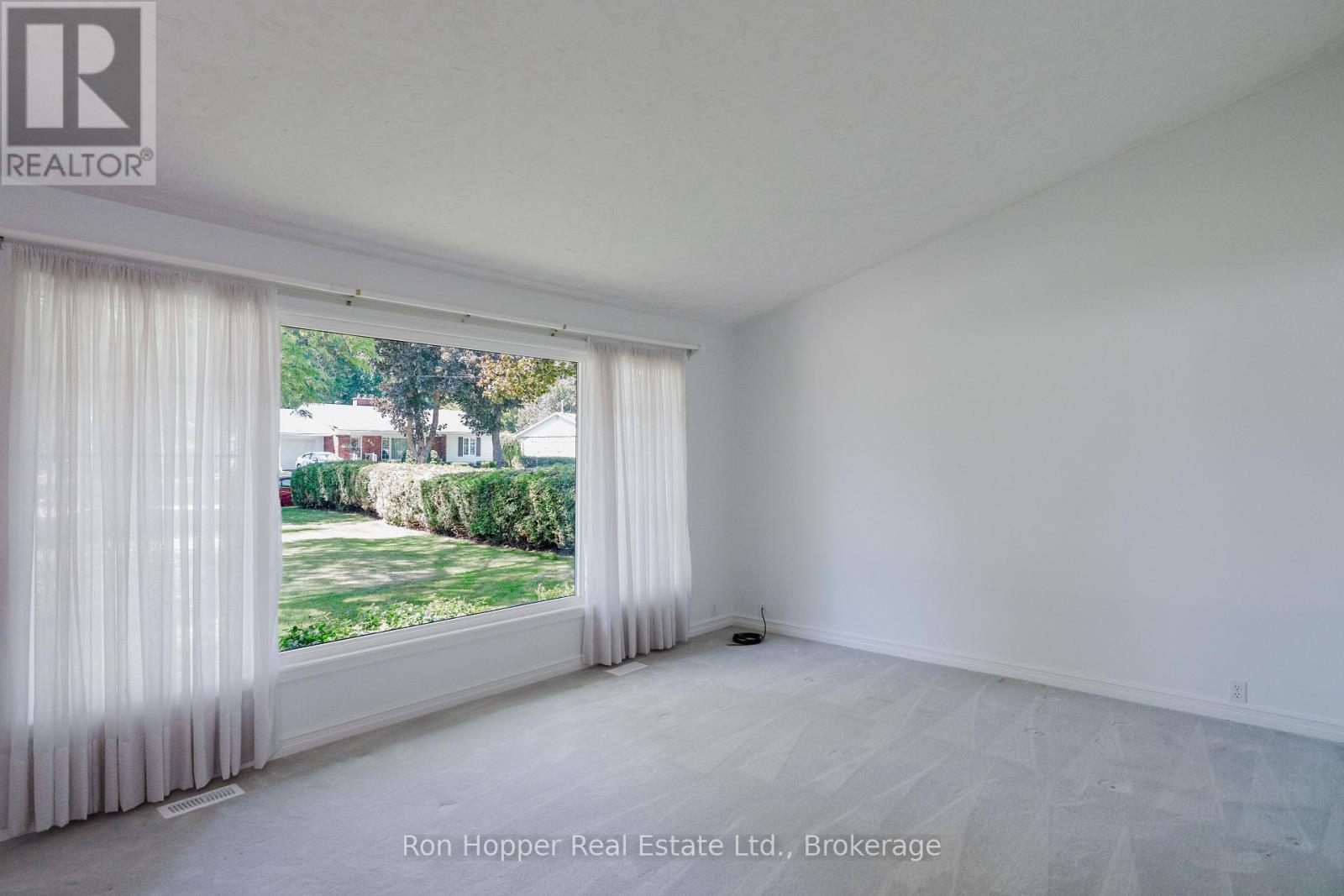345 6th Avenue E, Owen Sound, Ontario  N4K 2T7 - Photo 7 - X12246466