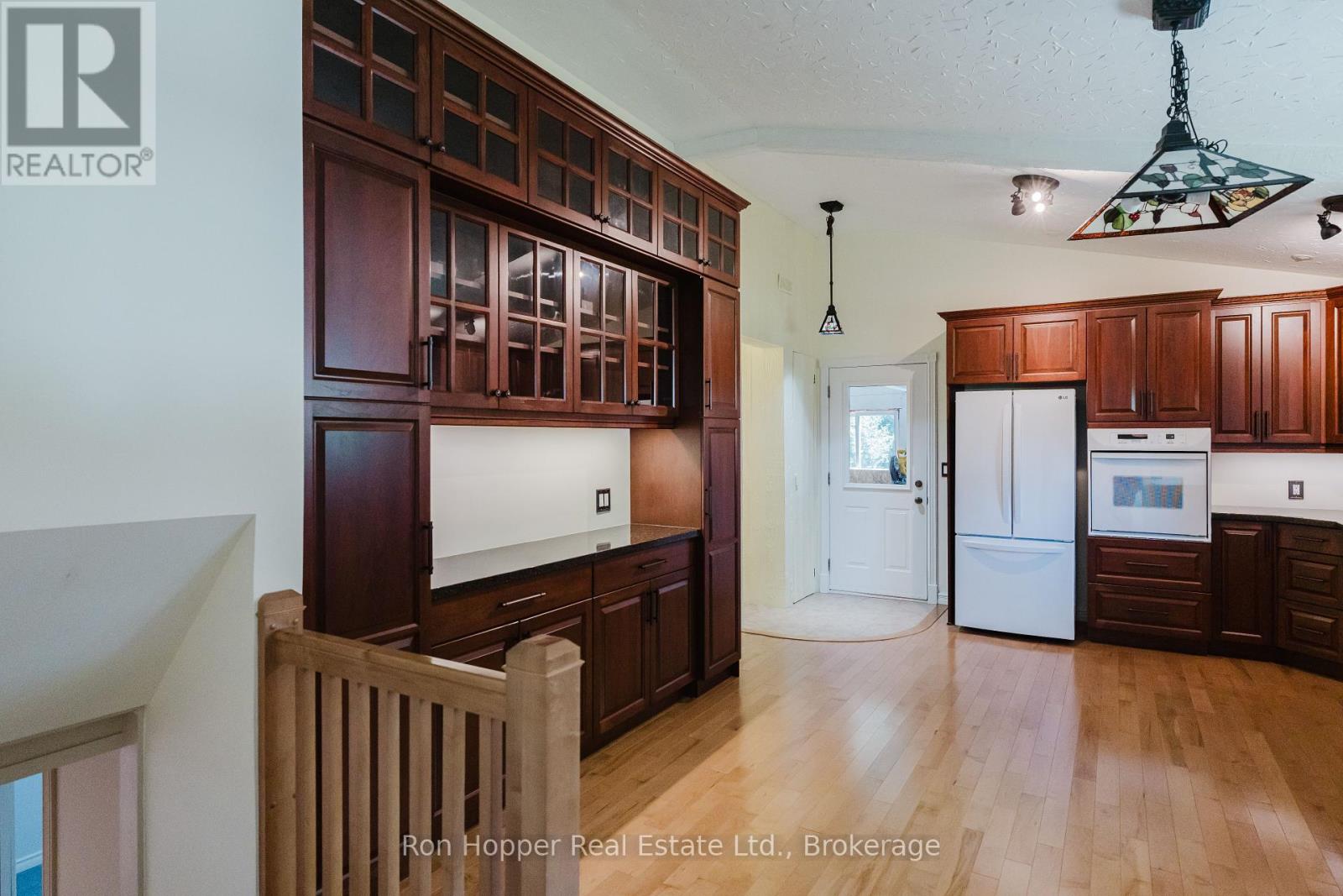 345 6th Avenue E, Owen Sound, Ontario  N4K 2T7 - Photo 5 - X12246466