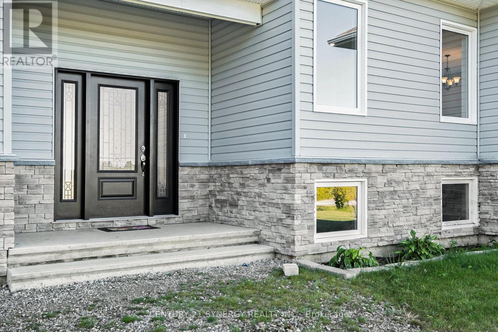 987 Matheson Drive, Montague, Ontario  K7A 5B8 - Photo 2 - X12382752